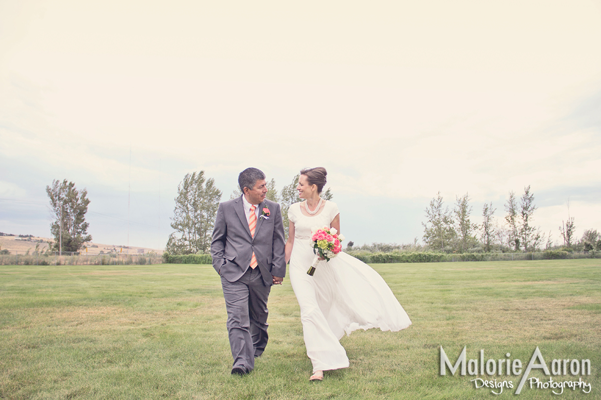 MalorieAaron, Photography, wedding, Davenport,Iowa, photographer, mid-age, couple, soft, spring
