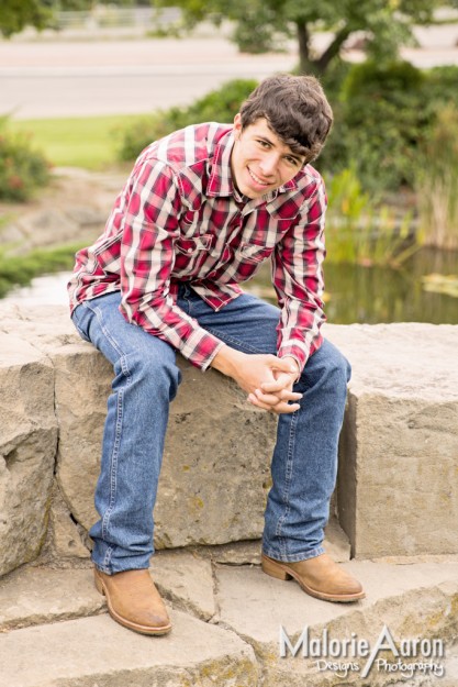 ©MalorieAaronPhotography-davenport-quadCities-senior-male-fall-portraits-23