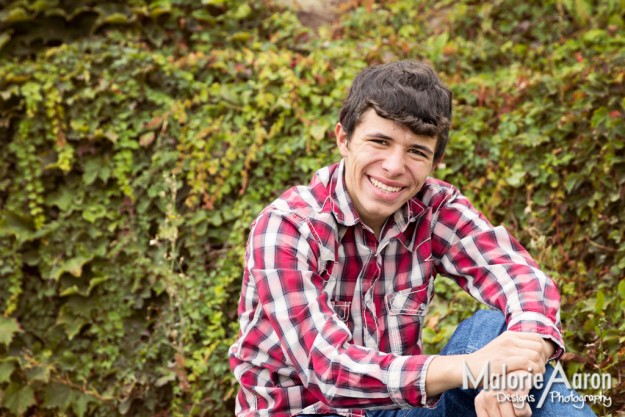 ©MalorieAaronPhotography-davenport-quadCities-senior-male-fall-portraits-25