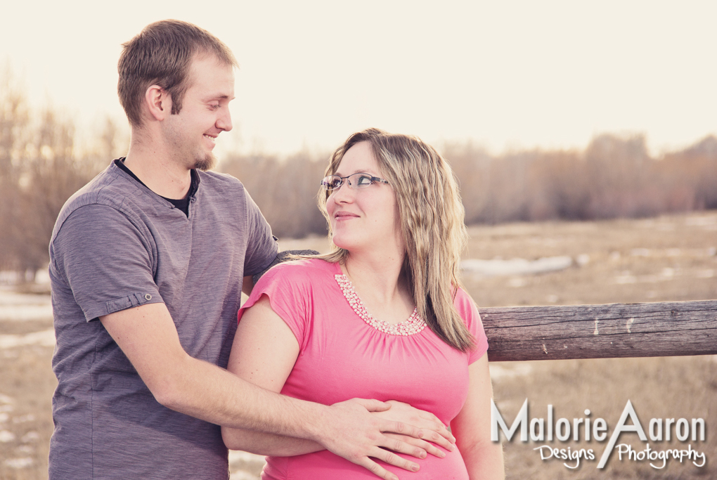 Paige & Levi | Quad Cities Maternity Photographer
